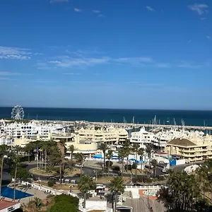 Apartamento Mara's Puerto Marina - Primera Linea De Playa - Puerto Marina Area, Benalmádena
